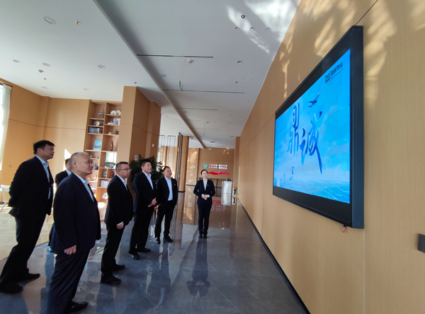 公司黨委書記、董事長王高峰一行...