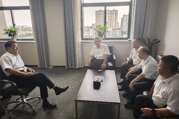 加強(qiáng)溝通互動　深化交流合作